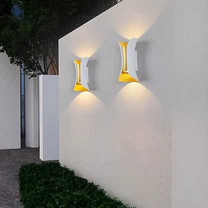 Curved Outdoor Wall Light With Up and Down Beam, Integrated LED, IP65, Four Sizes